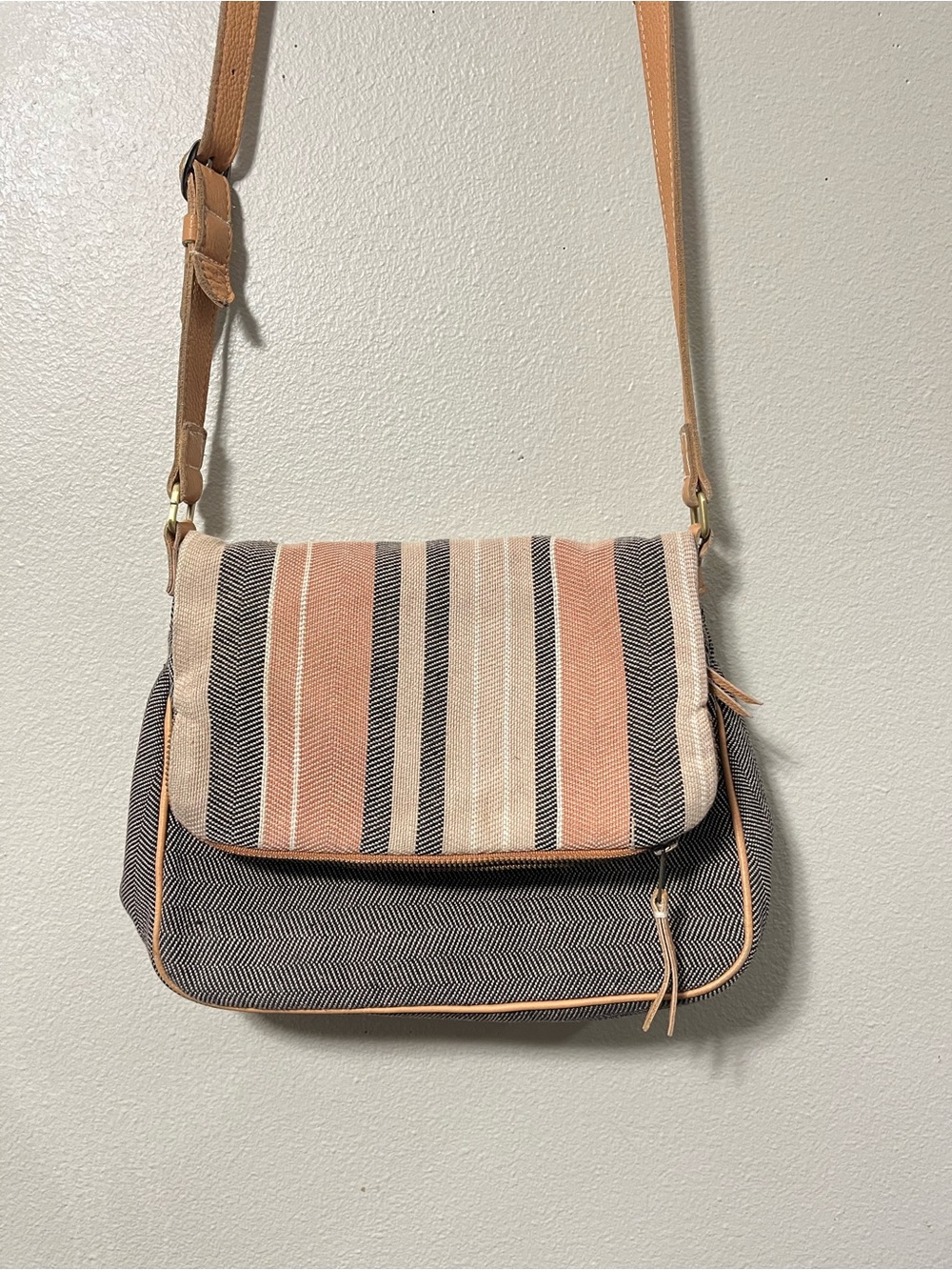 Mercado Global Julia Boho Crossbody Woven Knit Stripe Leather Trim Bag Purse